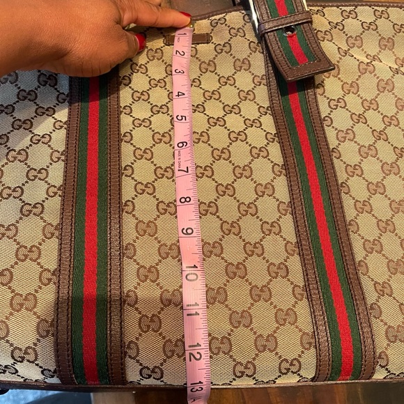 Vintage Pre-owned Authentic Gucci purse with red organizer Insert. - Picture 4 of 8